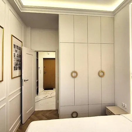 Ligocka Premium - Wypoczynkowe Warschau